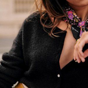 Like New Sezane Gaspard Sweater Size S Black